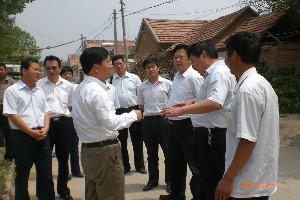 集團公司臨朐包村幫扶工作正式啟動(dòng)高管層領(lǐng)導