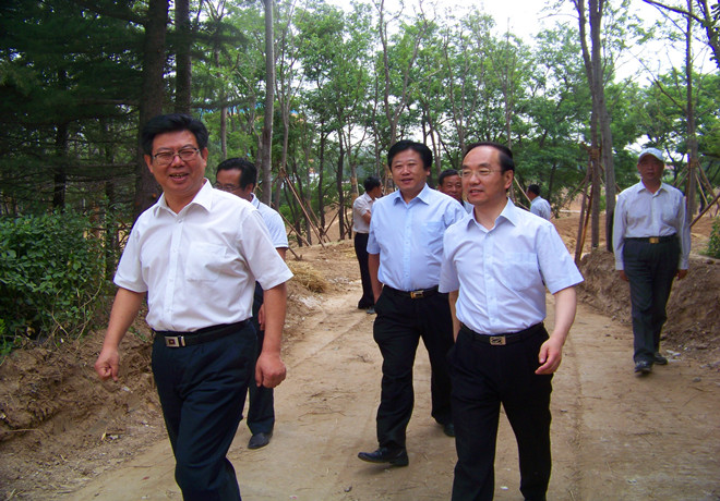 濰坊高新區管委會(huì )主任宋赤鋒調研集團公司兩河治理工程