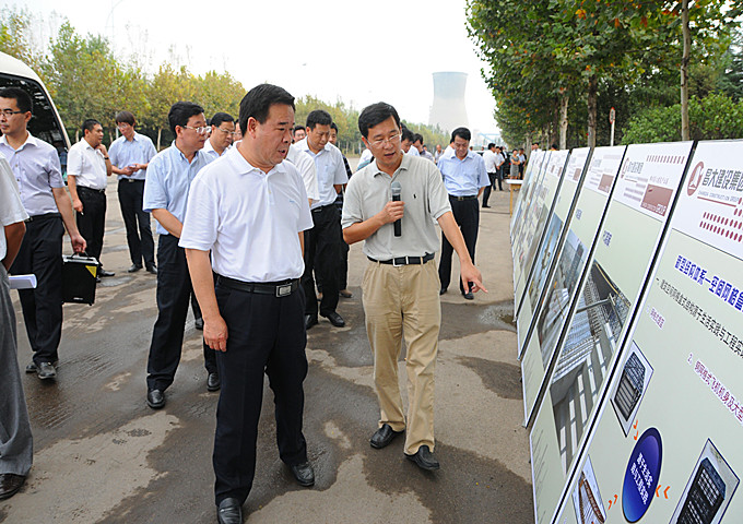 徐鵬強董事長(cháng)陪同劉曙光市長(cháng)調研集團產(chǎn)業(yè)園